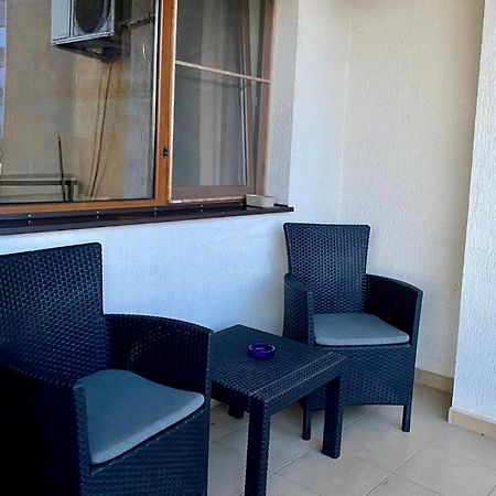 Sky Modern 1 Bedroom Apt W Free Parking Бухарест Екстер'єр фото
