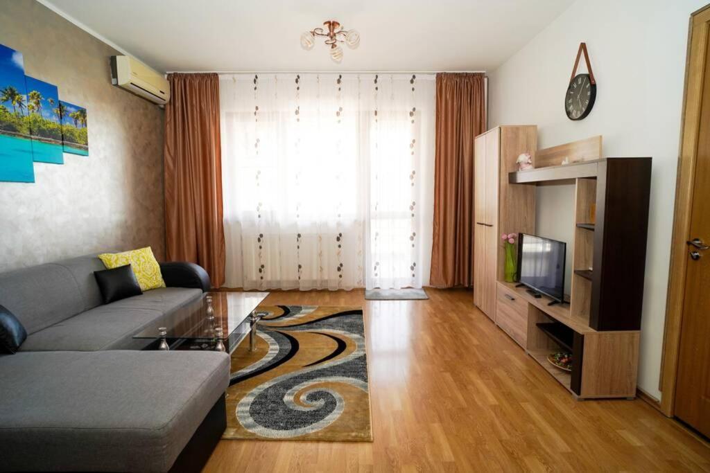 Sky Modern 1 Bedroom Apt W Free Parking Бухарест Екстер'єр фото