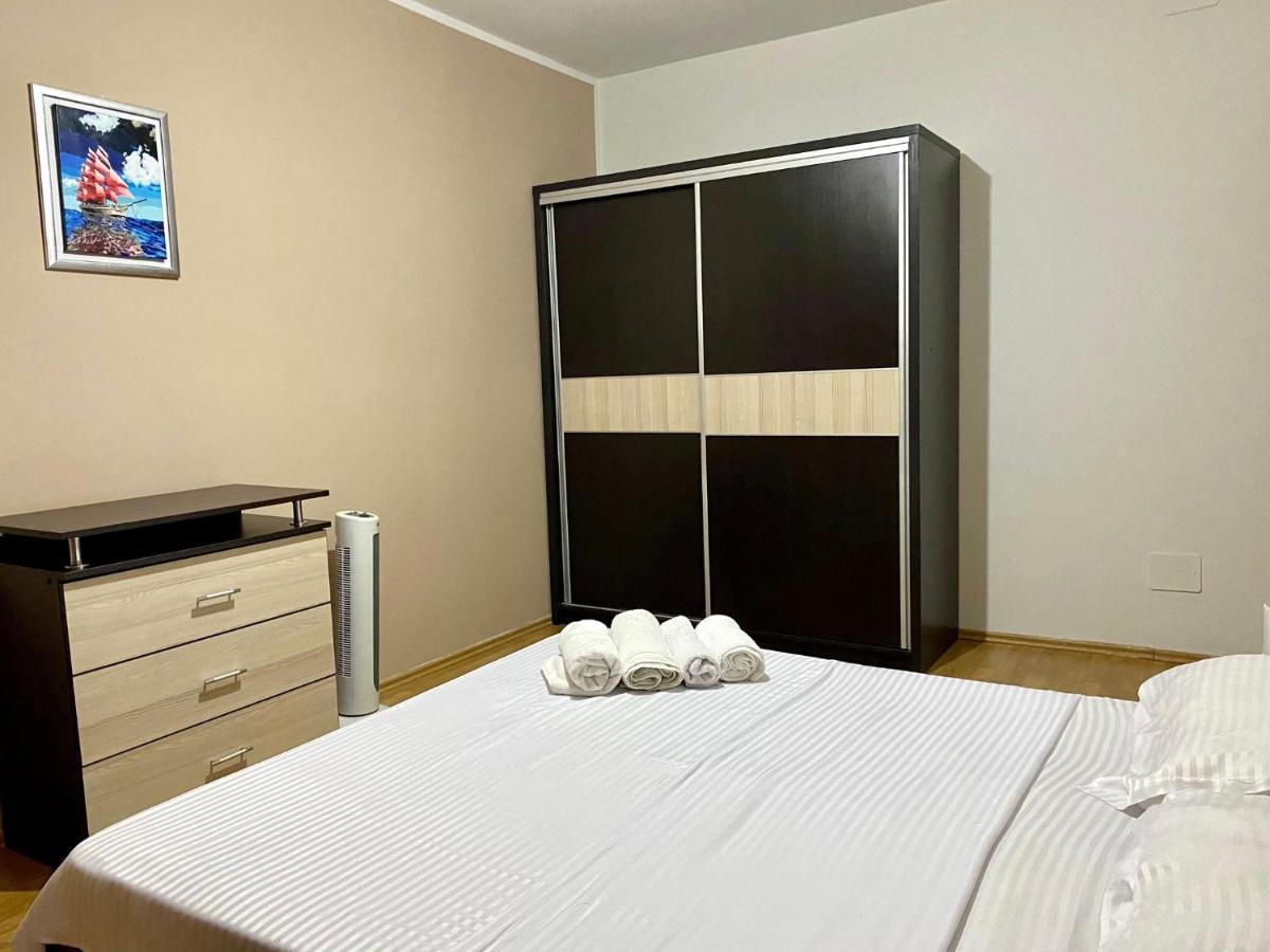 Sky Modern 1 Bedroom Apt W Free Parking Бухарест Екстер'єр фото