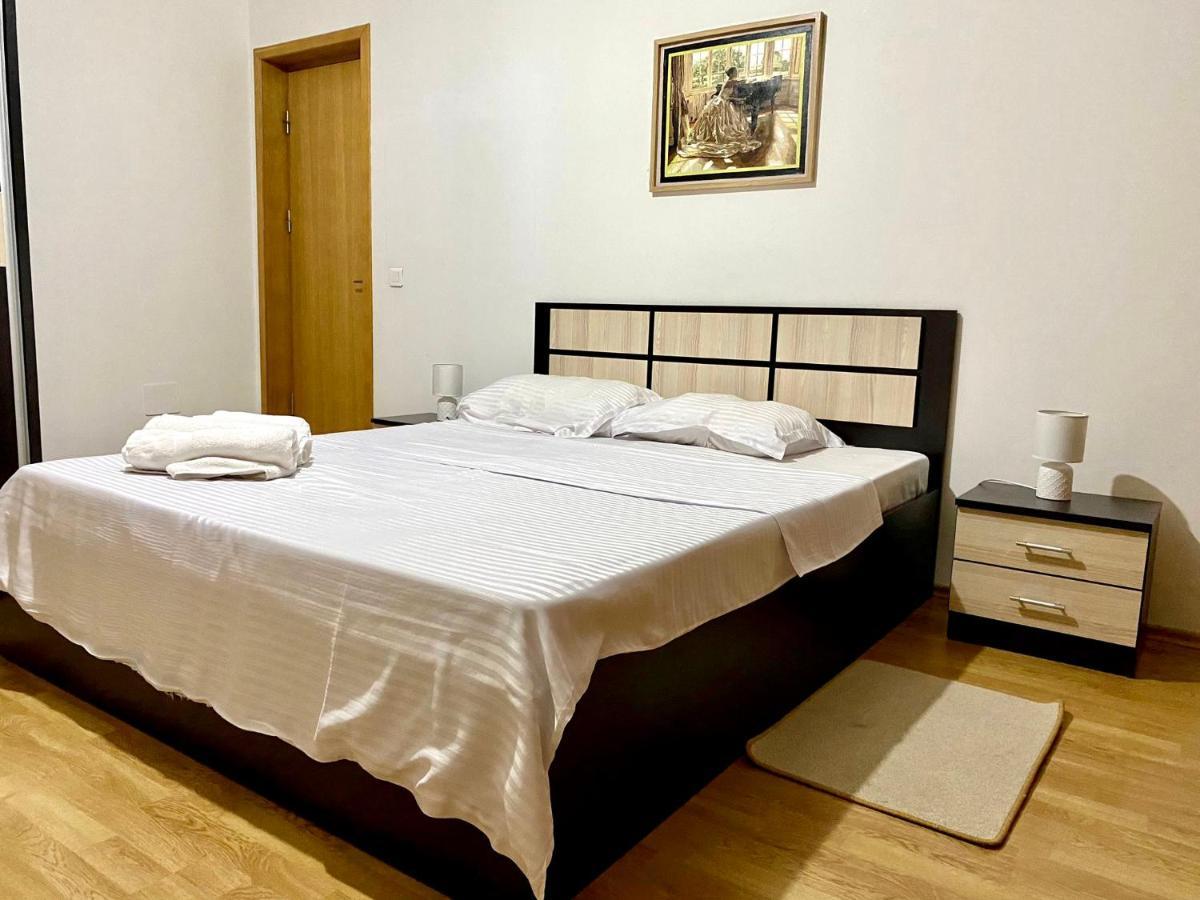 Sky Modern 1 Bedroom Apt W Free Parking Бухарест Екстер'єр фото